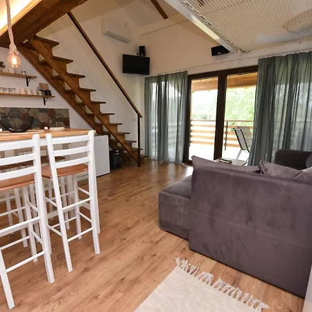 Semesterbostad Banja Na Drini - Lux Vikendice Na Obali Reke