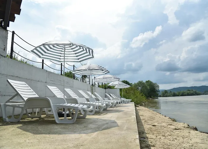 別荘 Banja Na Drini - Lux Vikendice, Apartmani, Na Obali Reke Banja Koviljača