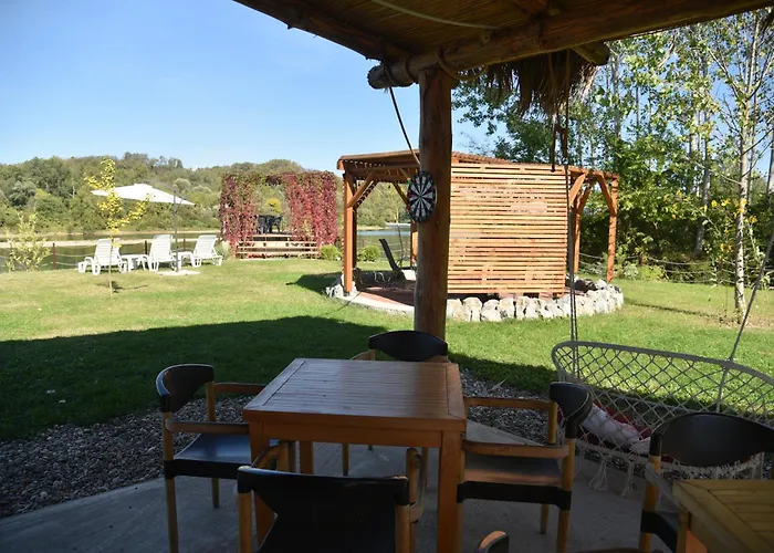 別荘 Banja Na Drini - Lux Vikendice, Apartmani, Na Obali Reke *